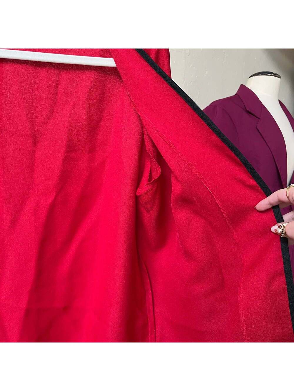 Red Blazer (L) - Picture 4 of 5